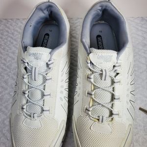 Danskin now cushion memory foam lightweight white Size 10